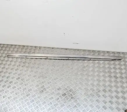 Mercedes-Benz SLC C107 Front sill trim cover