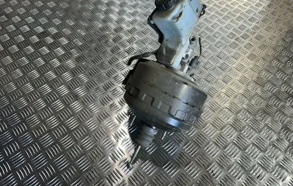 Volkswagen PASSAT B8 Brake booster 3Q2614105D