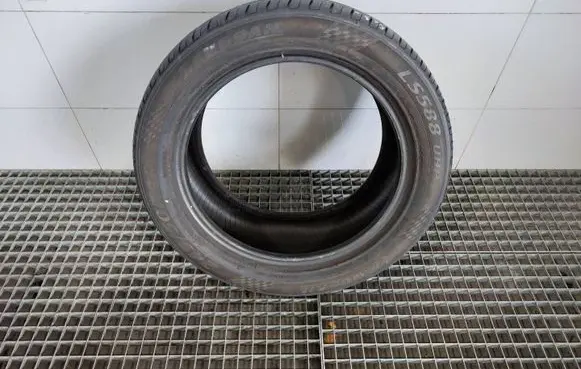 Ford Focus R18 summer tire 
