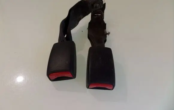 Mazda 6 Middle seatbelt buckle (rear) 