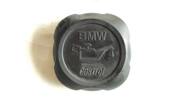 BMW 3 E92 E93 Oil filler cap 7560482