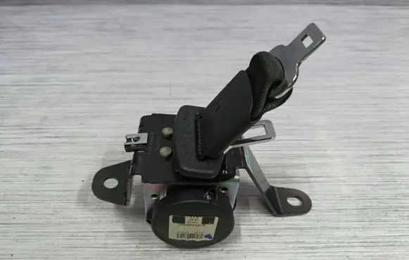Mini Cooper Countryman R60 Middle seatbelt (rear) 9801315 52209801315 618014900C