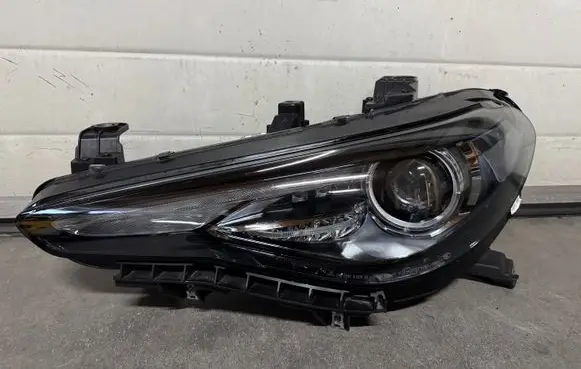 Alfa Romeo Giulia Headlight/headlamp 50564104 27G21T2