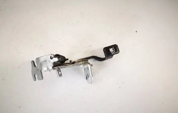 Toyota Yaris Verso Fuel tank opening switch 