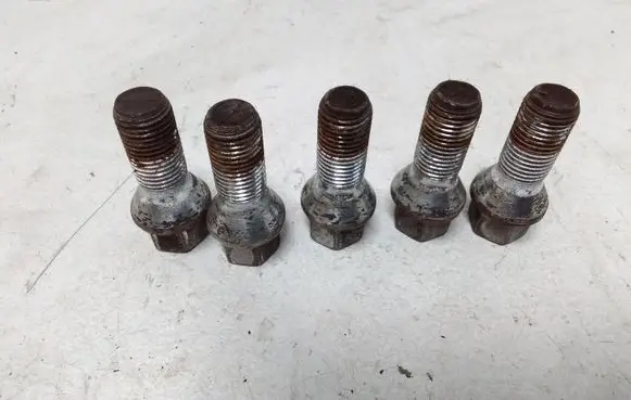 Audi A6 S6 C6 4F Nuts/bolts 
