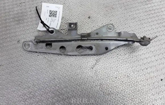 Engine bonnet/hood hinges