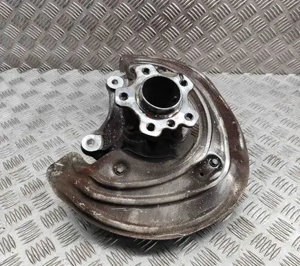 BMW 3 G20 G21 Front wheel hub 6878610
