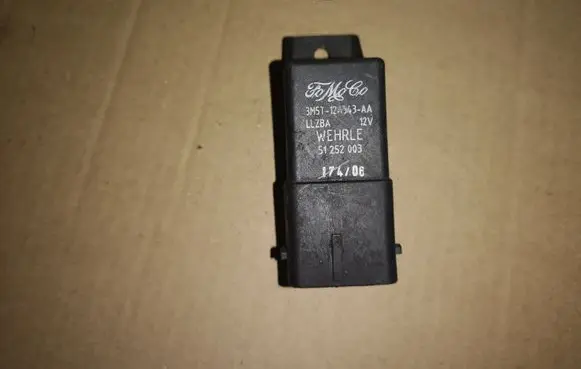 Volvo V50 Glow plug pre-heat relay 3M5T12A343AA 51252003