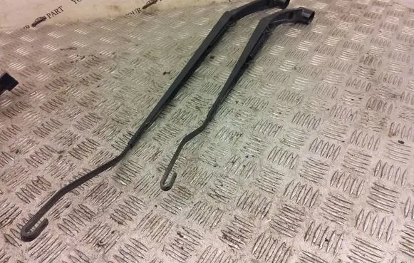 Nissan Micra K14 Front wiper blade arm