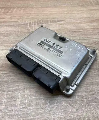 Audi A6 S6 C5 4B Engine control unit/module ECU 8D1907401 0281010005