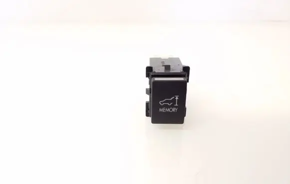 Subaru Outback (BS) Tailgate opening switch 