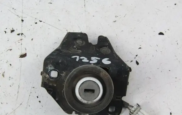 Fiat Lybra Front door lock (next to the handle) 