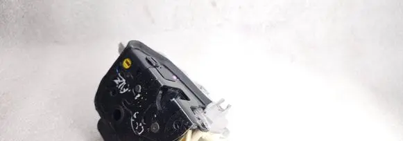 Audi A4 S4 B7 8E 8H Rear door lock 4F0839015