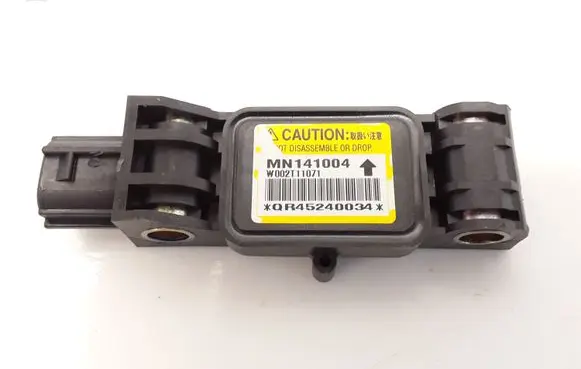 Mitsubishi Lancer Airbag deployment crash/impact sensor MN141004 W002T11071