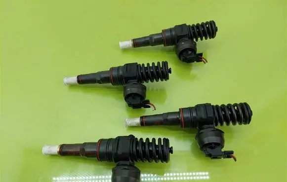 Volkswagen Sharan Fuel injectors set 038130073AK