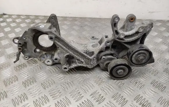 Volkswagen Transporter - Caravelle T5 Generator/alternator bracket 03L903143