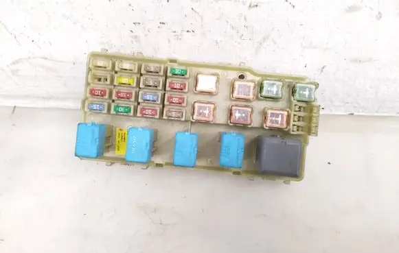 Toyota Camry Fuse module