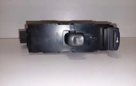 Volvo V70 Electric window control switch 30732817