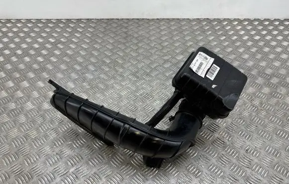 BMW X3 F25 Intake resonator 8512249