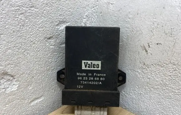 Peugeot 206 Coolant fan relay 9625286880 73414202A