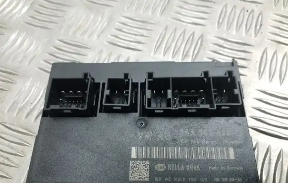 Volkswagen PASSAT B7 Comfort/convenience module 3AA959433