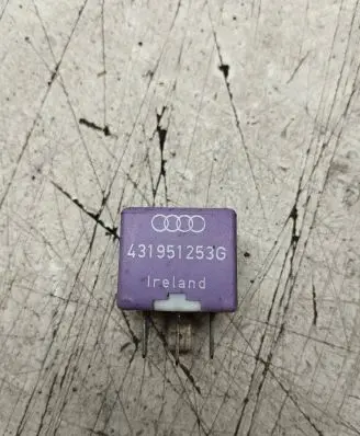 Seat Alhambra (Mk1) Other relay 899516