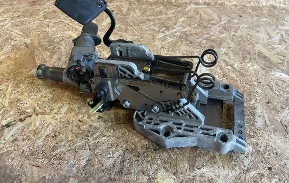 Steering wheel axle