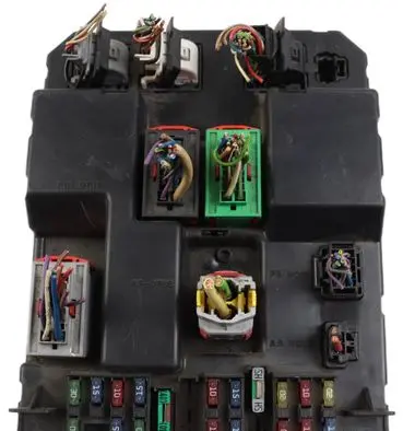 Peugeot 307 Fuse module 9651197680 9651196980 BSIJ04