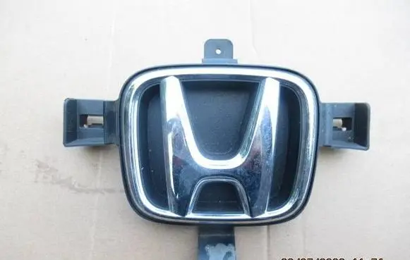 Honda Civic IX Manufacturer badge logo/emblem 71125TGGA0XX