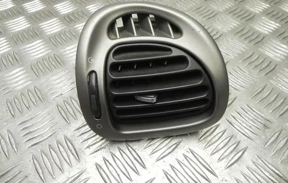 Citroen Xsara Rear air vent grill 9631280077 T6137
