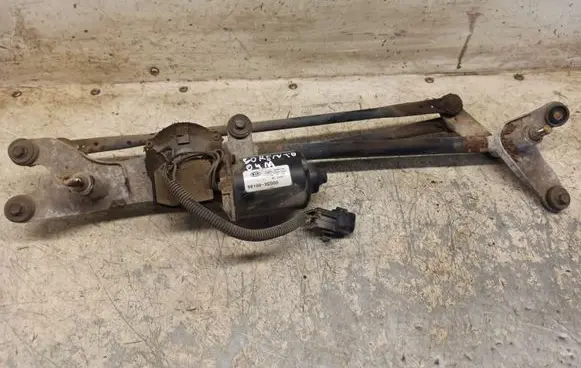 KIA Sorento Front wiper linkage and motor 981003E000