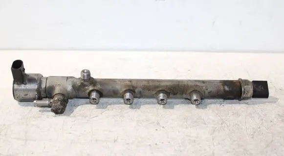 Mercedes-Benz Sprinter W906 Fuel main line pipe 9307Z522A00