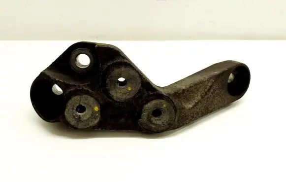 Opel Mokka Engine mounting bracket 25947953