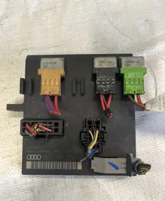 Audi A4 S4 B6 8E 8H Comfort/convenience module 8E0907279D 25102001