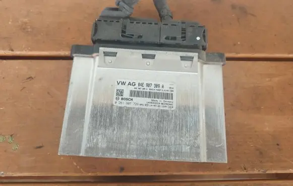 Volkswagen Golf VII Engine control unit/module 04E907309A