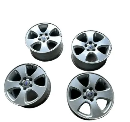 R16 alloy rim