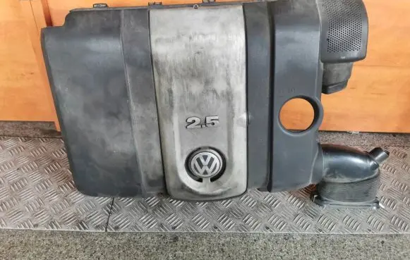 Volkswagen Jetta V Engine cover (trim) 07K129601C