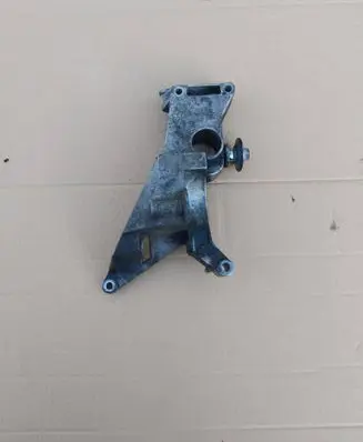 Saab 9-5 Generator/alternator bracket 55564667