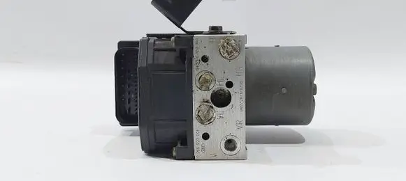 BMW 5 E39 ABS Pump 6750383