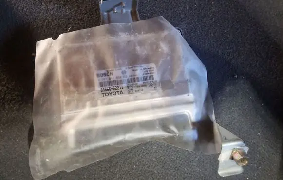 Toyota Yaris Engine control unit/module 8966652211