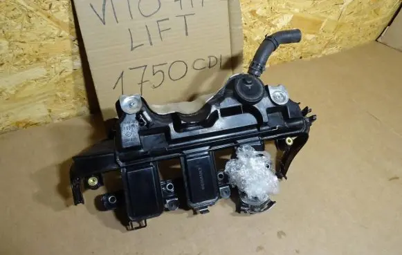 Mercedes-Benz Vito Viano W447 Rocker cam cover 118306606R 72419279 S0291