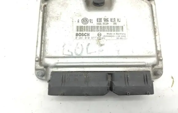Volkswagen PASSAT B5.5 Engine control unit/module 038906019KD 0281011205