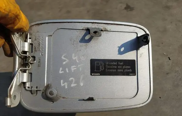 Volvo S60 Fuel tank cap 30779919