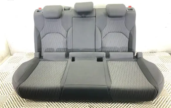 Seat Leon (5F) Second row seats 