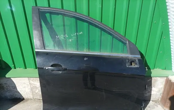 Chevrolet Captiva Front door
