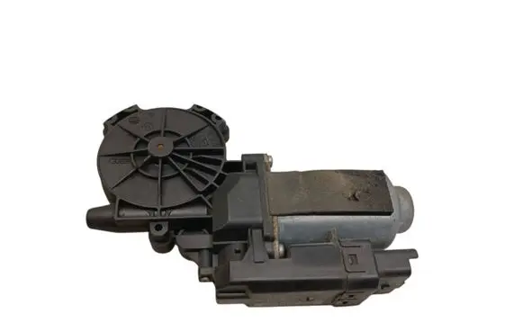Renault Megane II Front door window regulator motor 128000472 400791K