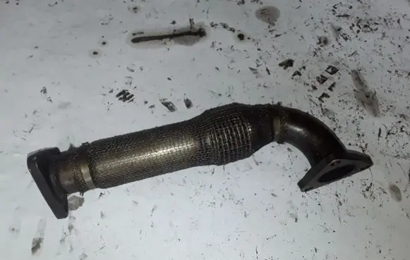 Audi A6 S6 C6 4F EGR valve line/pipe/hose NOCODE