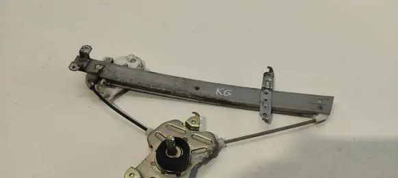 Rear door manual window regulator