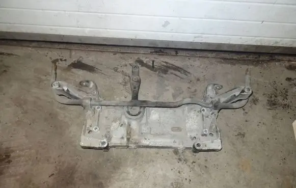 Volkswagen Caddy Front subframe 1K0199369G