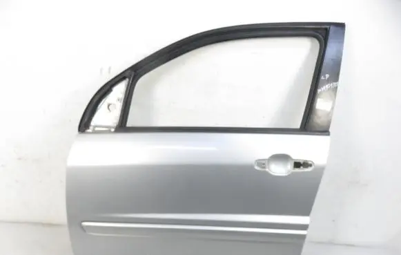 Chevrolet Equinox Front door 